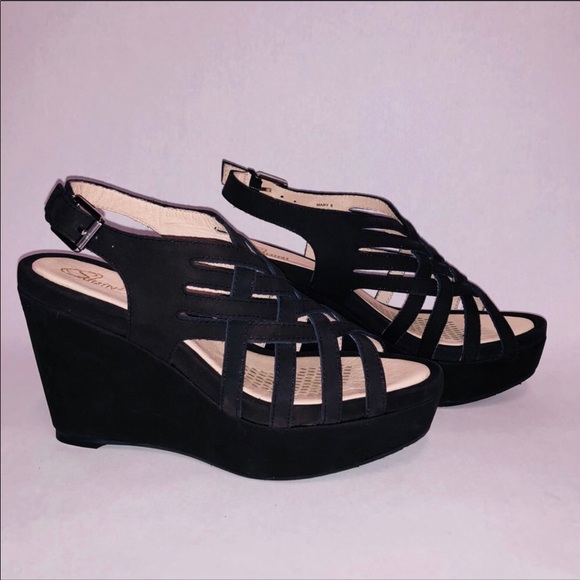 Sudini wedge strappy shoes! - Picture 2 of 5